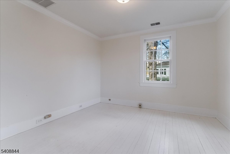 121 Mosle Road Far Hills, NJ 07931 - Photo 23 of 35