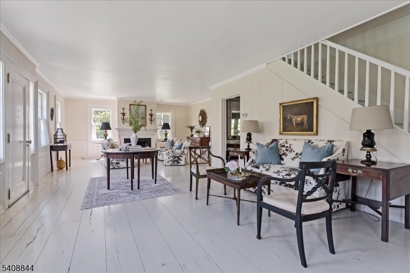 121 Mosle Road Far Hills, NJ 07931 - Photo 4 of 35