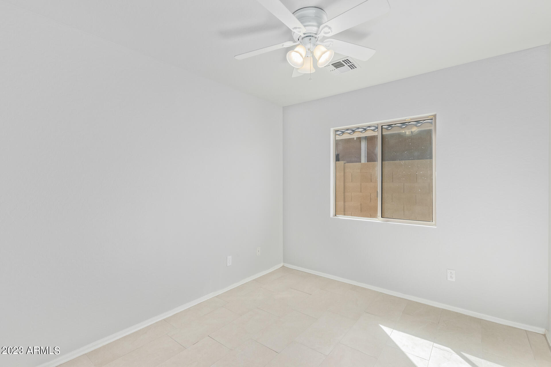 17715 West Redfield Road Surprise, AZ 85388 - Photo 17 of 33