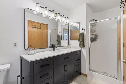 $250,000 | 4125 Ruby Lane, Eagan, MN 55122