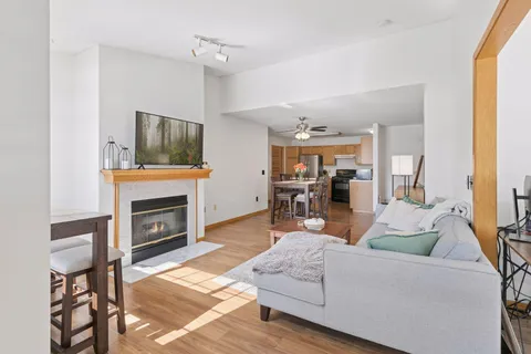 $250,000 | 4125 Ruby Lane, Eagan, MN 55122