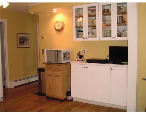 27 Coulters Road Cranston, RI 02920 - Photo 5 of 12 Kitchen.