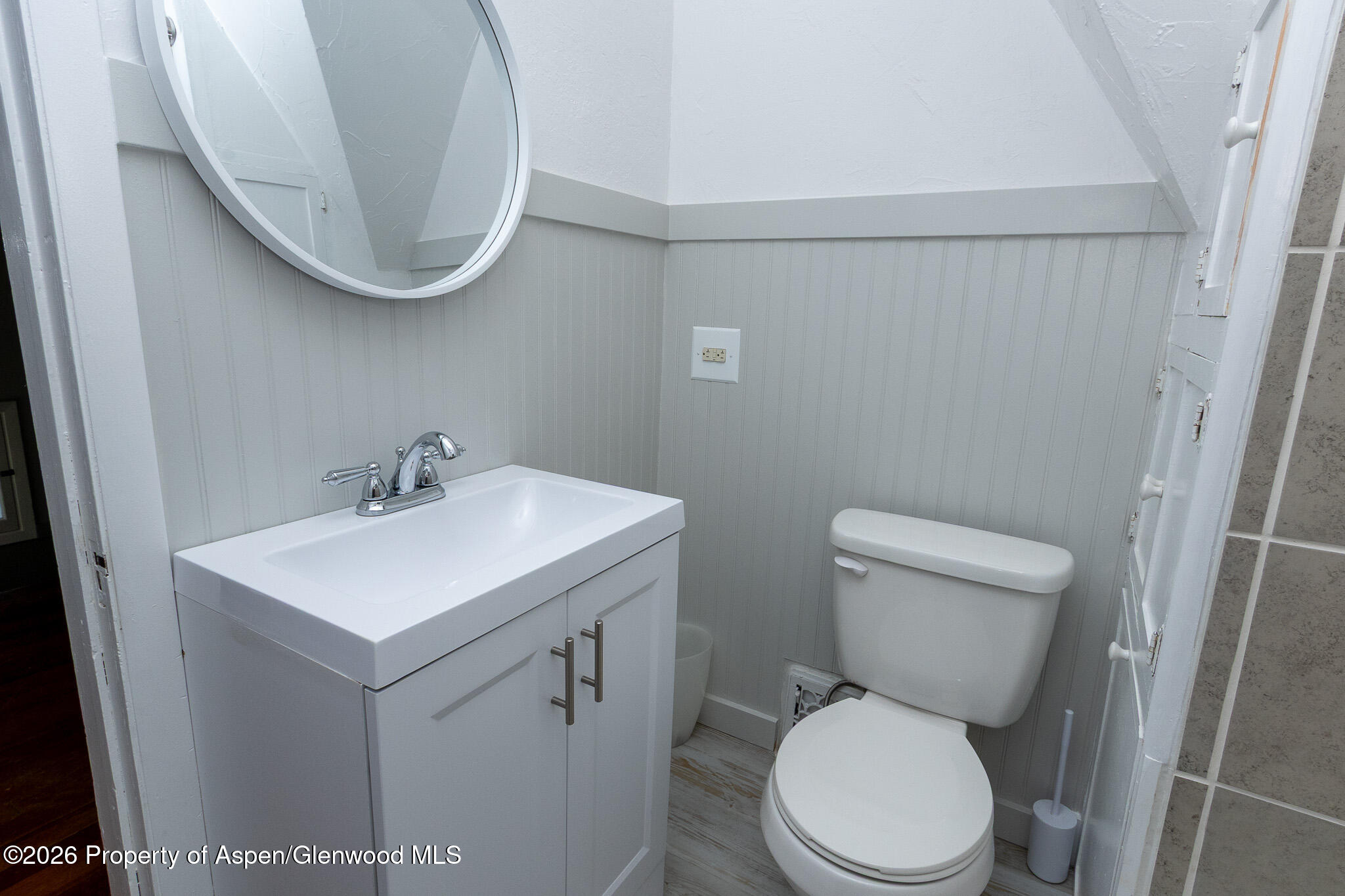 112 Main Street Meeker, CO 81641 - Photo 30 of 59 Upstairs Bathroom