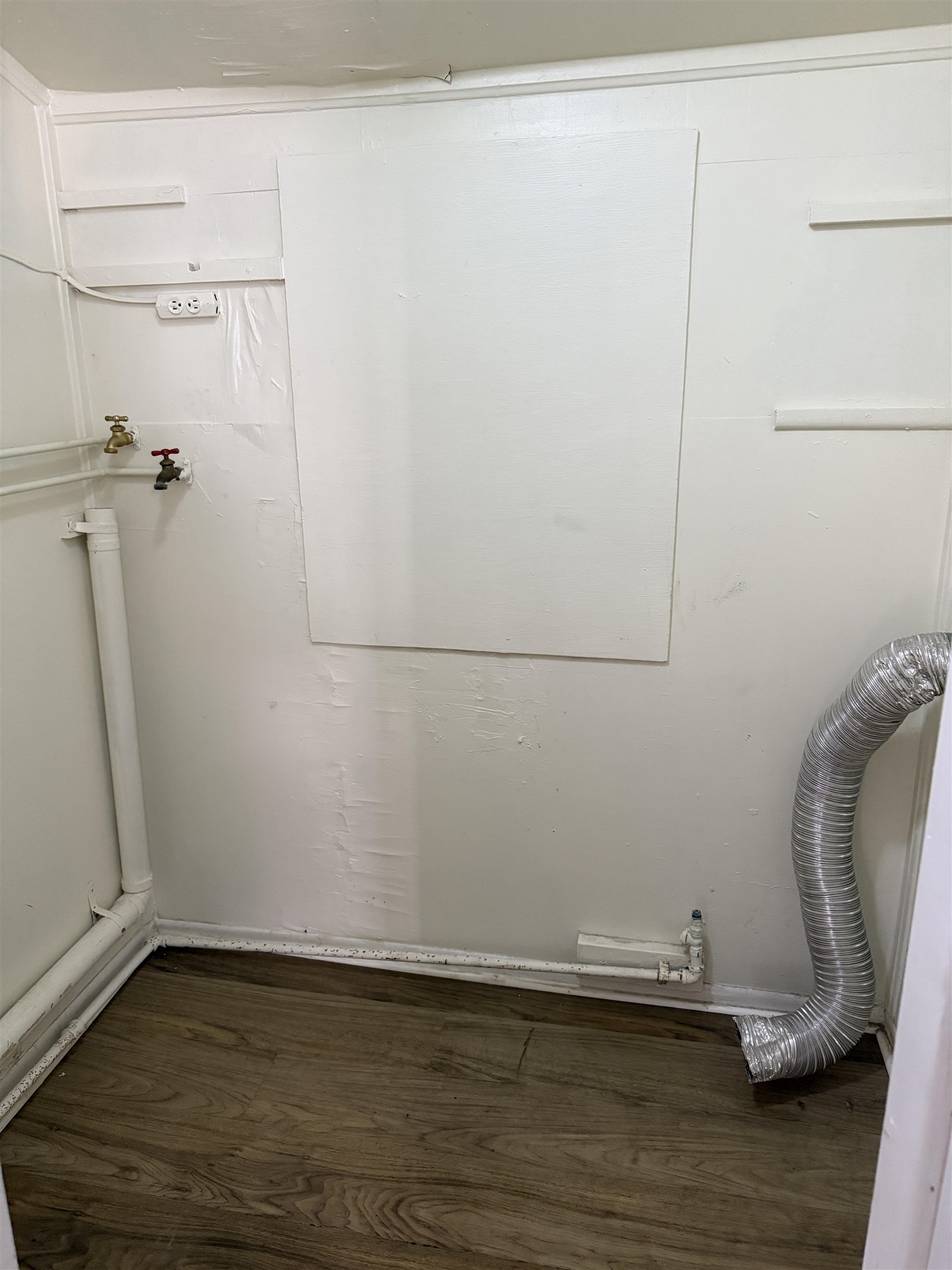 264 Cook Avenue Oconto, WI 54153 - Photo 19 of 26