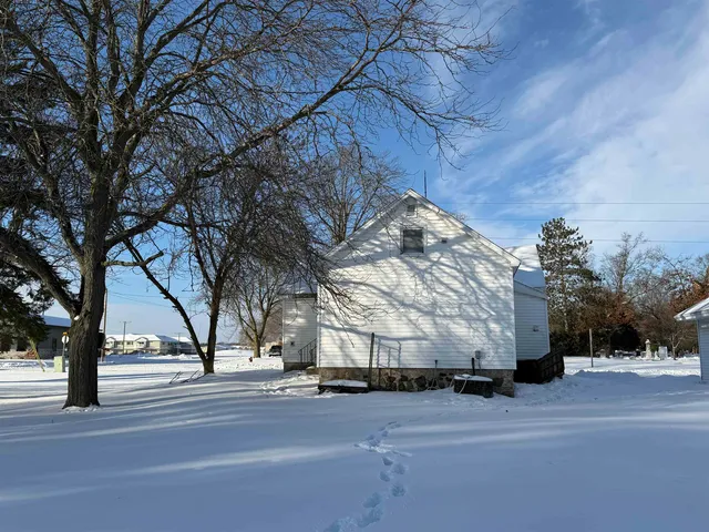 $149,900 | 264 Cook Avenue, Oconto, WI 54153