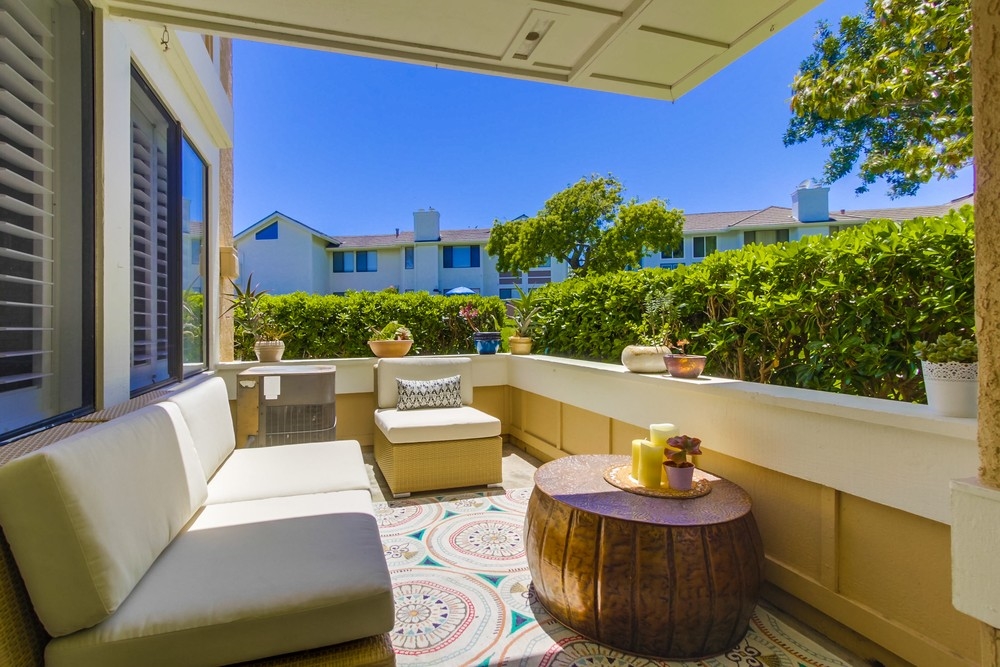 864 Buttercup Road Carlsbad, CA 92011 - Photo 4 of 25