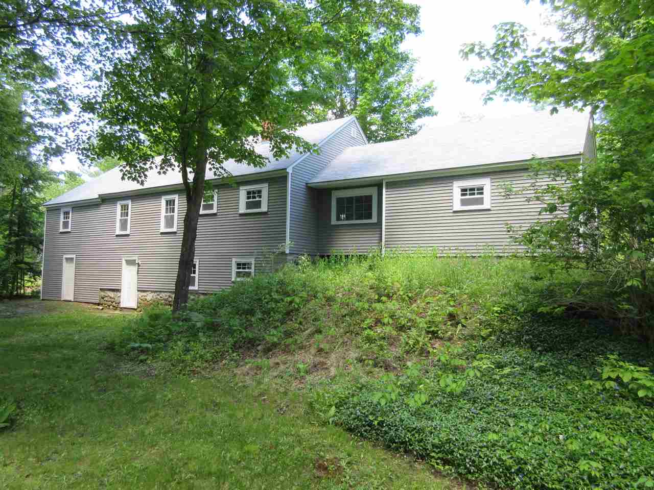 112 Old Street Road Peterborough, NH 03458 - Photo 3 of 20
