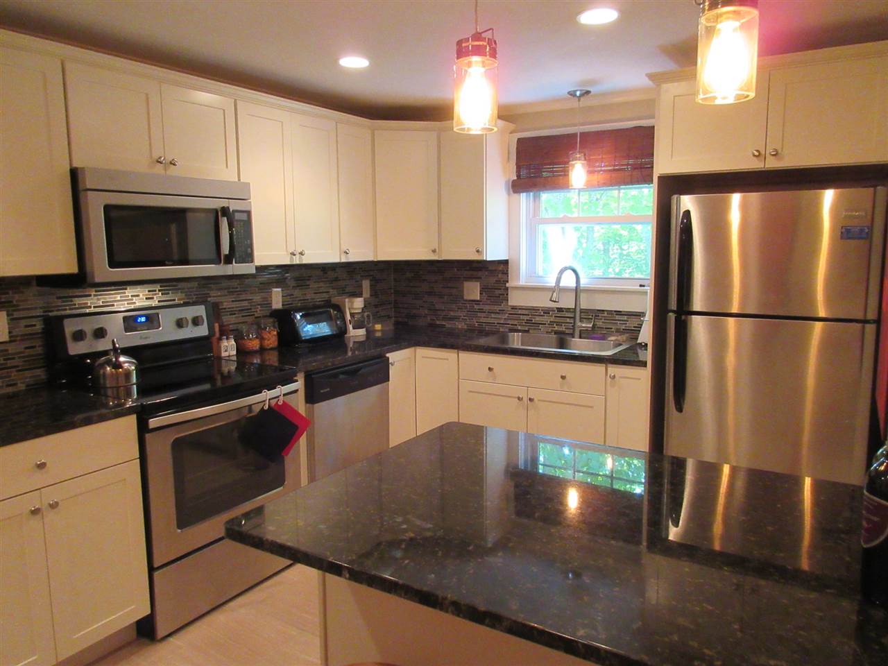 112 Old Street Road Peterborough, NH 03458 - Photo 8 of 20