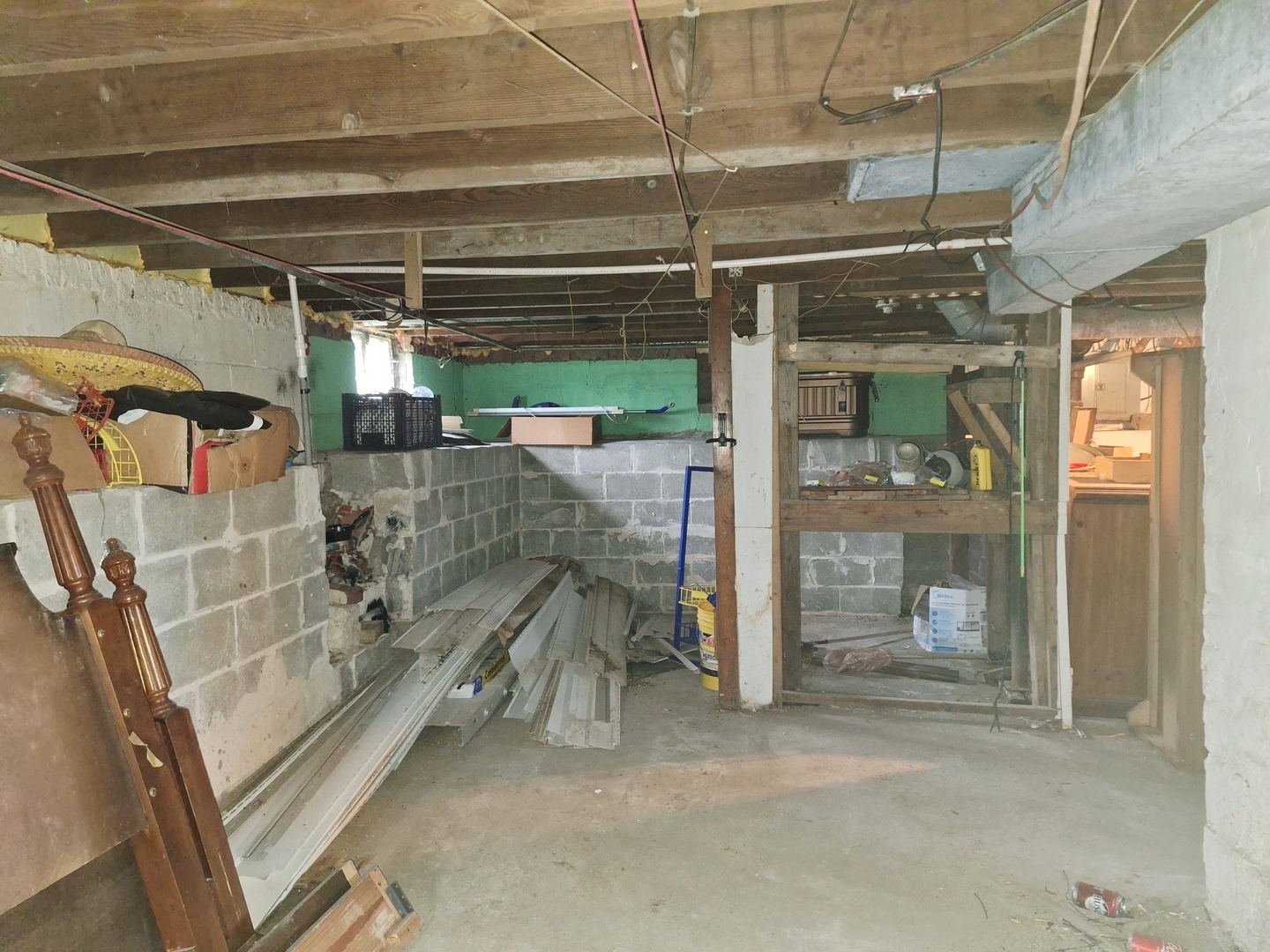 1505 North Otter Creek Road Streator, IL 61364 - Photo 14 of 40 a view of storage and utility room