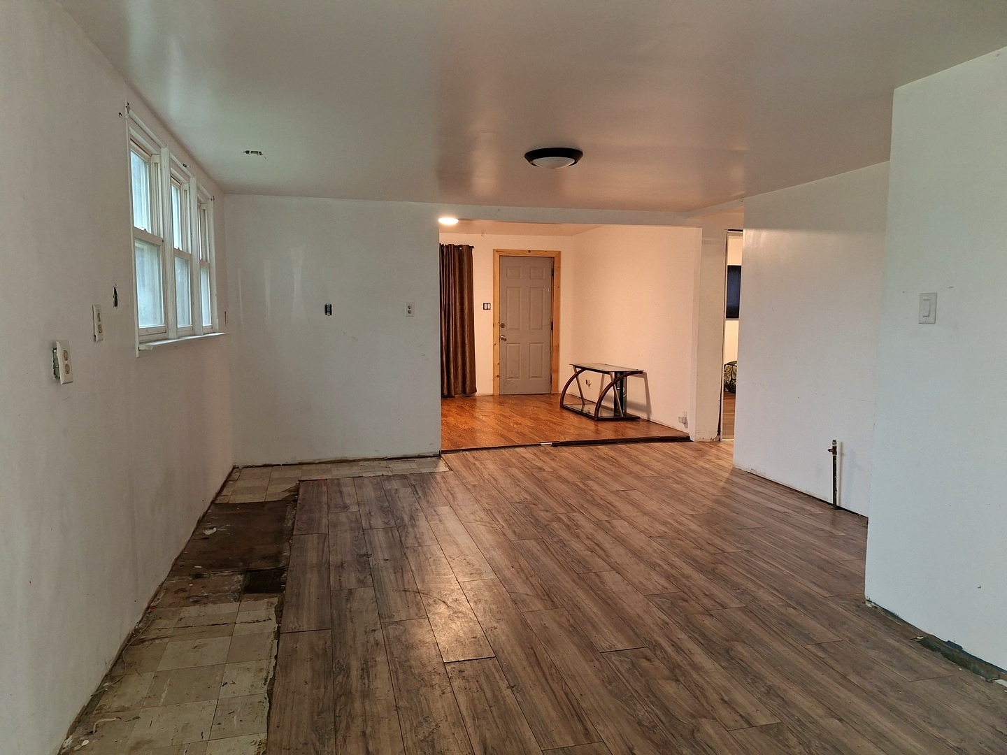 1505 North Otter Creek Road Streator, IL 61364 - Photo 2 of 40 a view of empty room with wooden floor