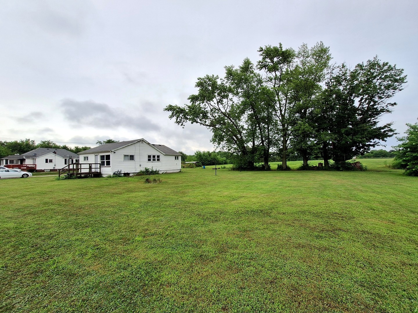 1505 North Otter Creek Road Streator, IL 61364 - Photo 34 of 40 a view of building with garden space