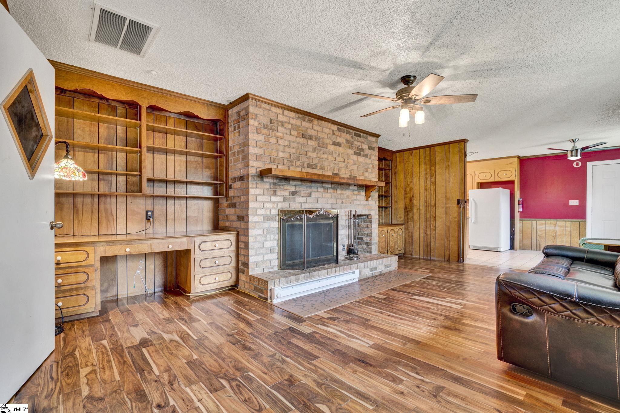 503 Edgewater Road Woodruff, SC 29388 - Photo 8 of 45 Gallery Image 8