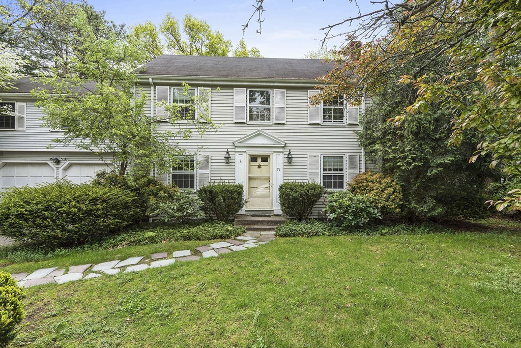 19 Auburn Road Wellesley, MA 02481 - Photo 1 of 22