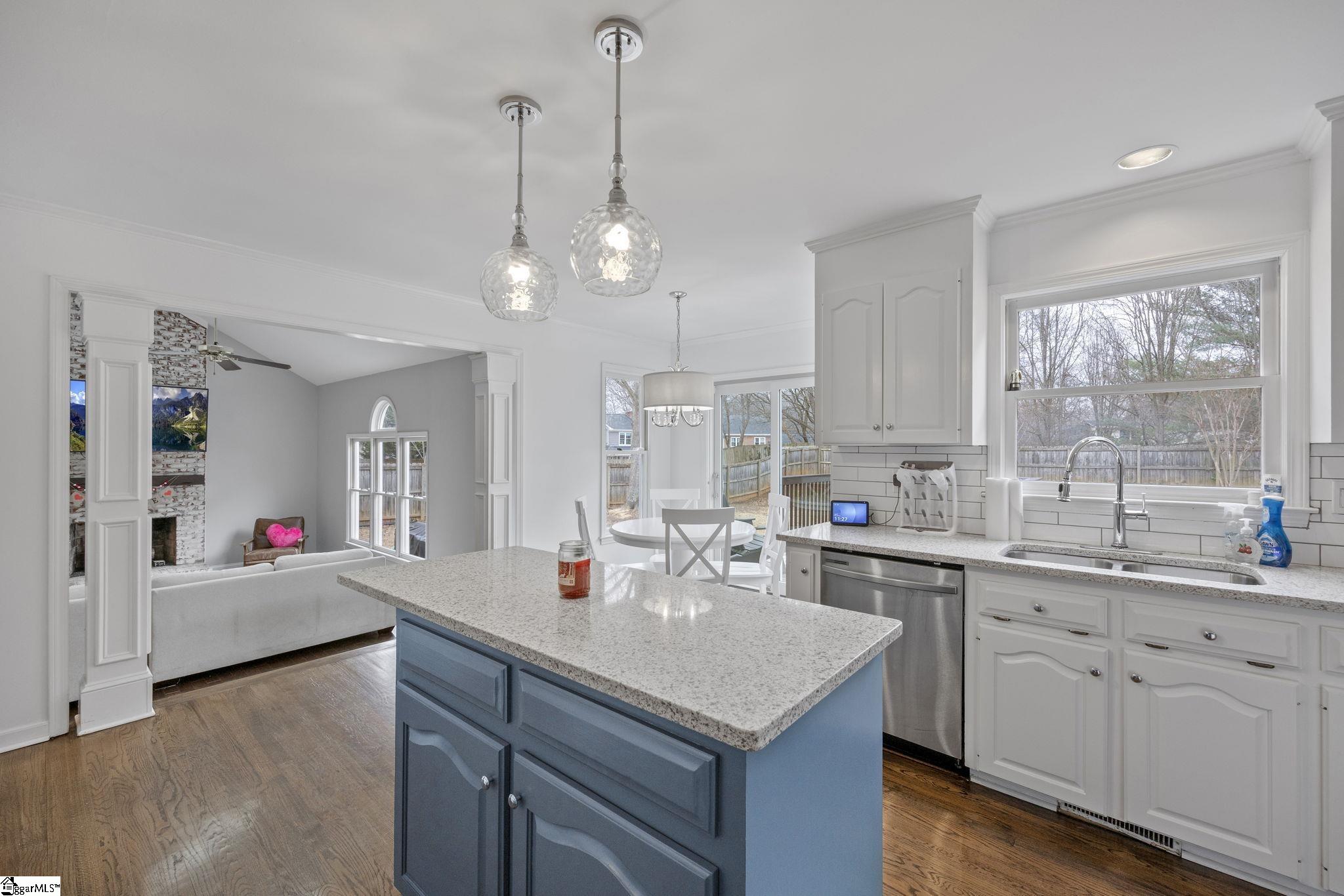 102 West Silverleaf Street Greer, SC 29650 - Photo 12 of 36