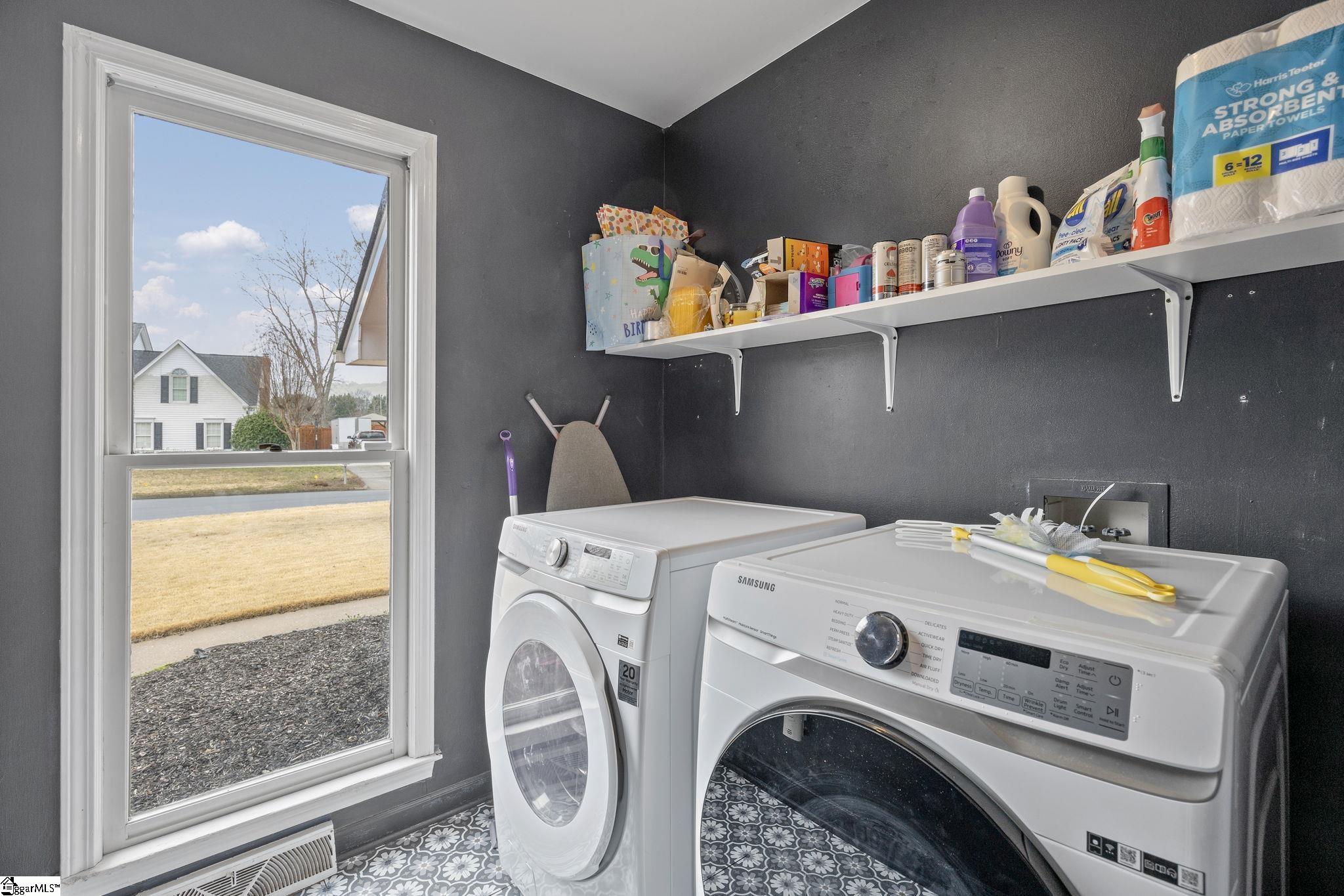 102 West Silverleaf Street Greer, SC 29650 - Photo 17 of 36