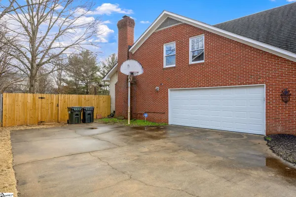 $550,000 | 102 West Silverleaf Street, Greer, SC 29650