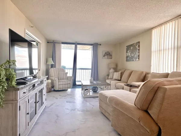 $4,500 | 3100 North Hwy A1A, Unit PCO5, Fort Pierce, FL 34949