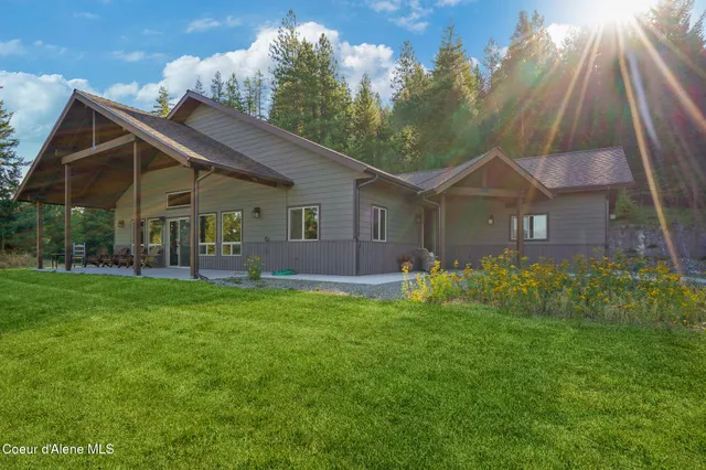 $739,000 | 273 Paradise Valley Road, Bonners Ferry, ID 83805