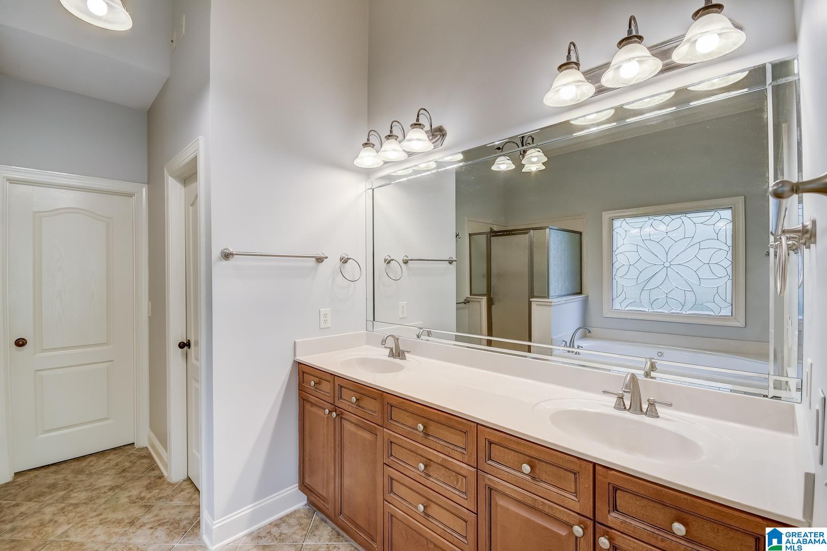 221 Thoroughbred Lane Alabaster, AL 35007 - Photo 8 of 32