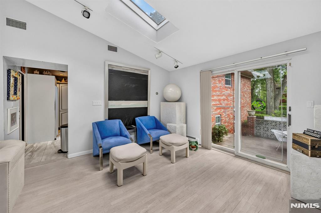 1230 Duncan Road Fort Lee, NJ 07024 - Photo 16 of 50