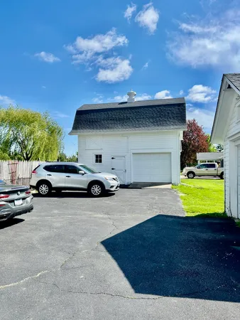 $1,500 | 830 Garfield Avenue, Unit UP, Batavia, IL 60510