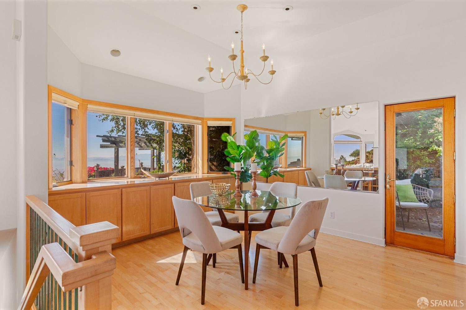 6534 Gwin Road Oakland, CA 94611 - Photo 16 of 45 Gallery Image 16
