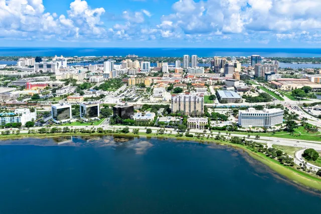 $650,000 | 2085 Chagall Circle, West Palm Beach, FL 33409