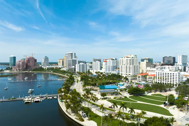 $650,000 | 2085 Chagall Circle, West Palm Beach, FL 33409