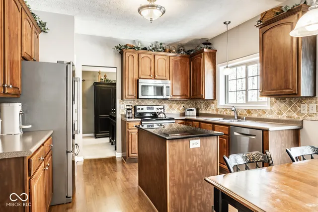 $469,900 | 14559 Waverly Drive, Carmel, IN 46033