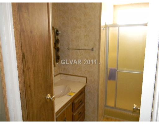 4861 Laughlin Road Pahrump, NV 89048 - Photo 16 of 17 Master Bath/Spa.