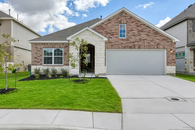 $342,990 | 138 Beveridge Road, Seguin, TX 78155