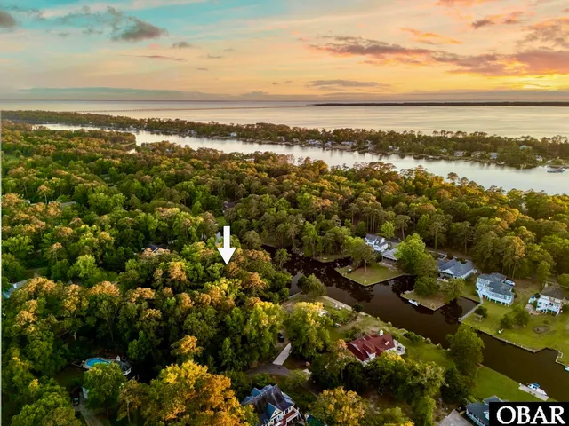 $399,000 | 5 Live Oak Lane, Southern Shores, NC 27949