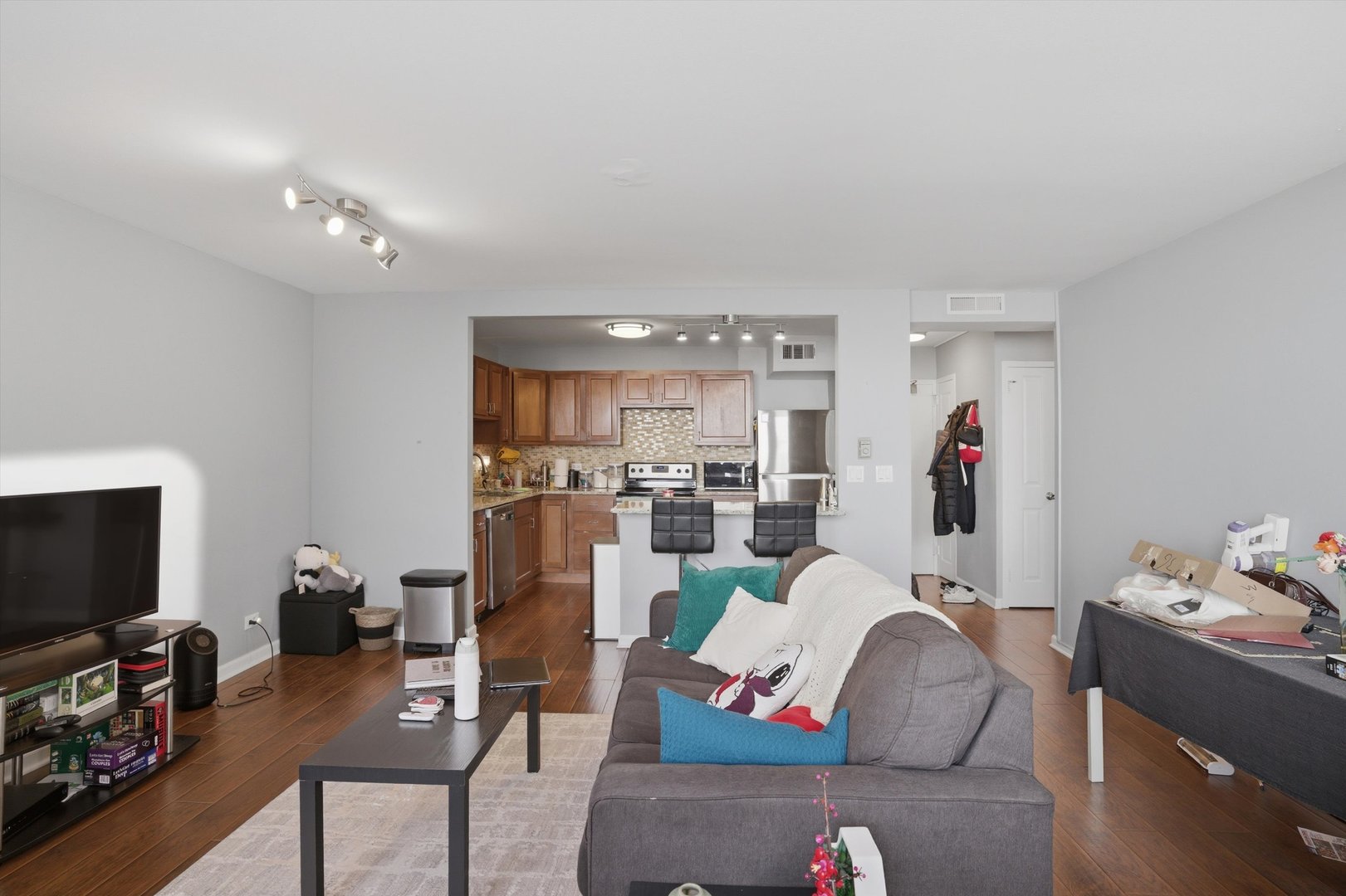 6301 North Sheridan Road, Unit 3M Chicago, IL 60660 - Photo 13 of 30