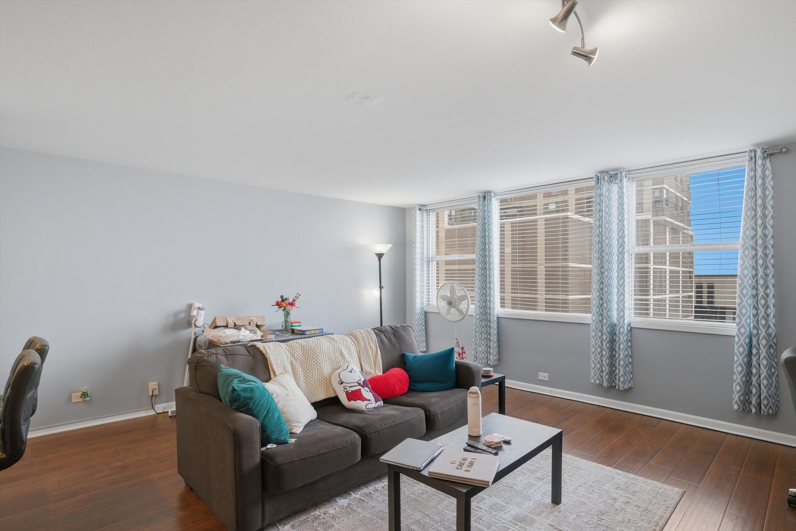 6301 North Sheridan Road, Unit 3M Chicago, IL 60660 - Photo 14 of 30