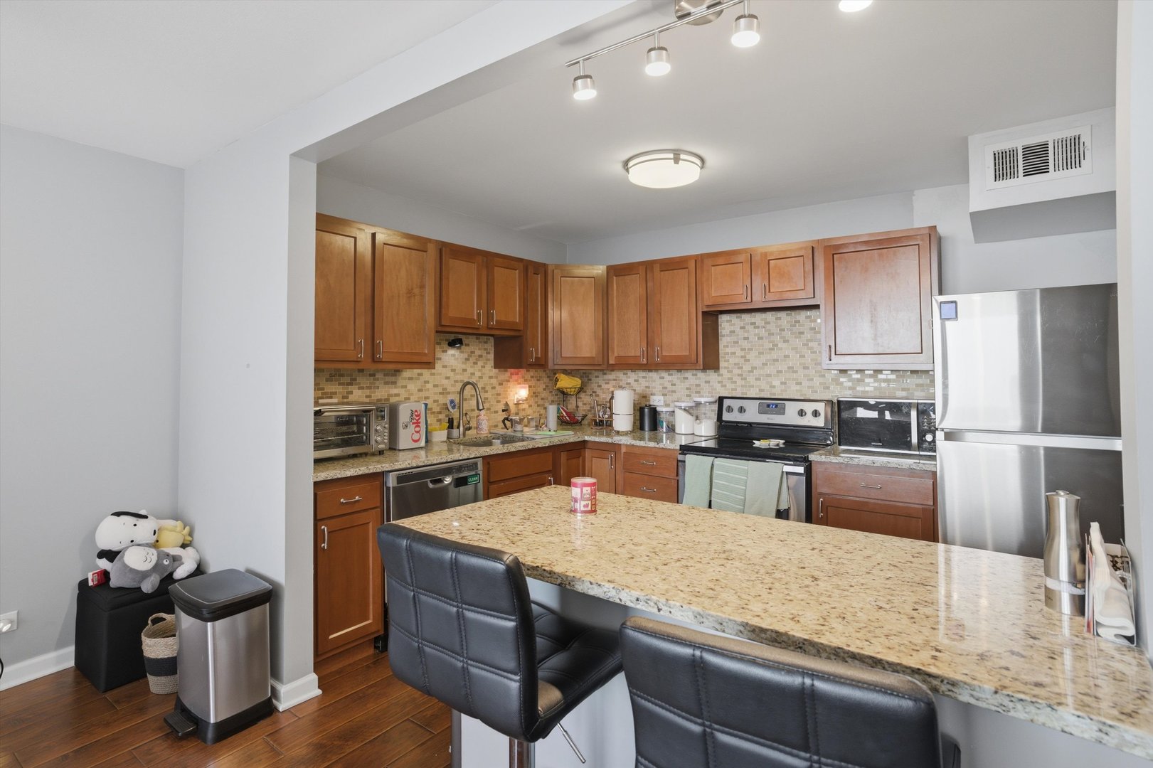 6301 North Sheridan Road, Unit 3M Chicago, IL 60660 - Photo 15 of 30