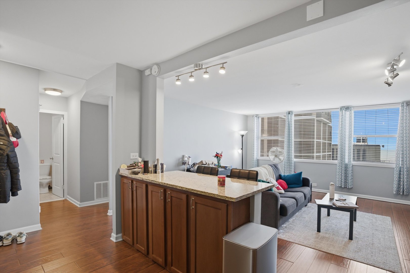 6301 North Sheridan Road, Unit 3M Chicago, IL 60660 - Photo 19 of 30