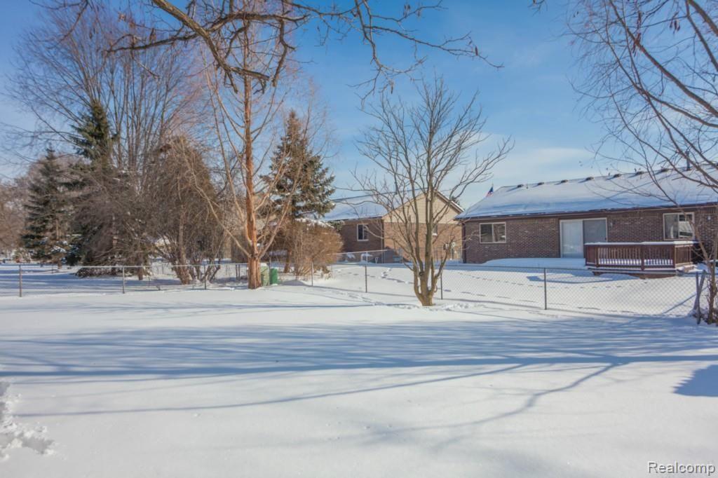 42419 Old Bridge Road Canton, MI 48188 - Photo 7 of 51 IMG_3493.jpg
