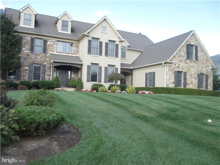 33 Ruth Circle Malvern, PA 19355 - Photo 2 of 25