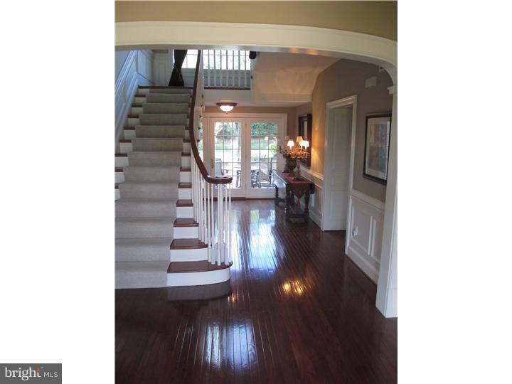 33 Ruth Circle Malvern, PA 19355 - Photo 3 of 25 Foyer