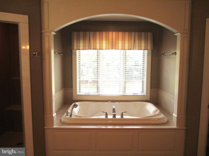 33 Ruth Circle Malvern, PA 19355 - Photo 25 of 25 Master Bathroom