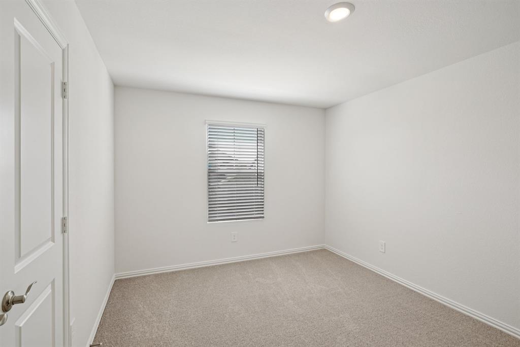 1705 Arches Road Anna, TX 75409 - Photo 22 of 29 Photo is not of the actual home, but is an inspirational photo of builder’s model home and may depict options, furnishings, and/or decorator features that are not included.