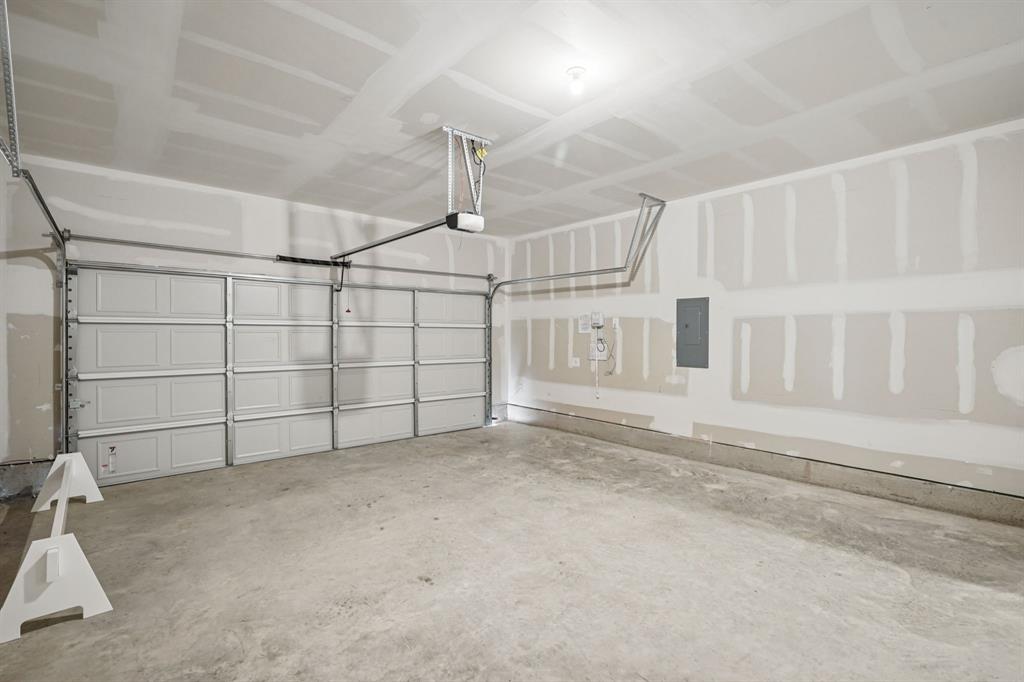 1705 Arches Road Anna, TX 75409 - Photo 27 of 29 Photo is not of the actual home, but is an inspirational photo of builder’s model home and may depict options, furnishings, and/or decorator features that are not included.