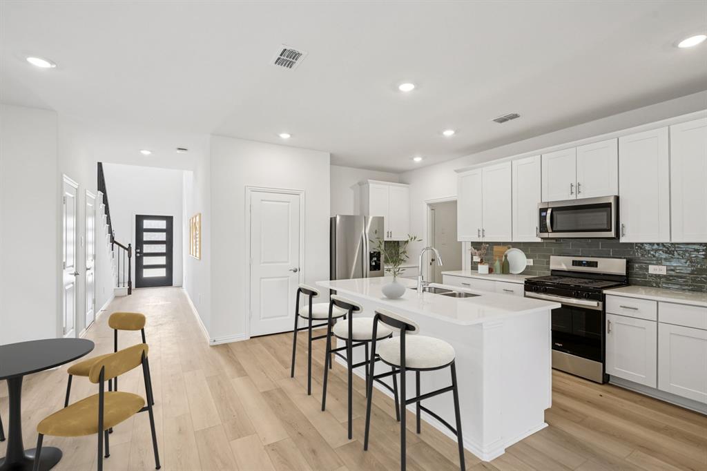 1705 Arches Road Anna, TX 75409 - Photo 4 of 29 Photo is not of the actual home, but is an inspirational photo of builder’s model home and may depict options, furnishings, and/or decorator features that are not included.