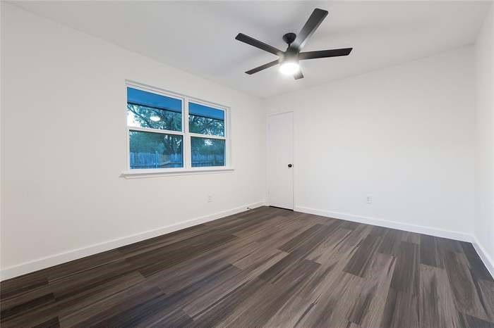 5535 Pine Place Austin, TX 78744 - Photo 13 of 25