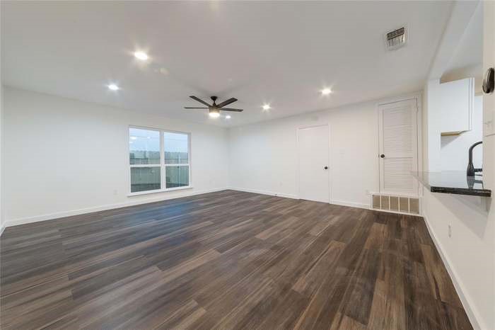 5535 Pine Place Austin, TX 78744 - Photo 14 of 25