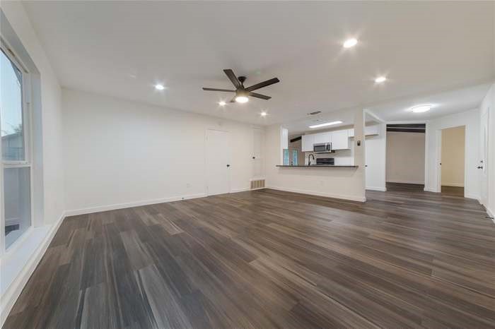 5535 Pine Place Austin, TX 78744 - Photo 15 of 25