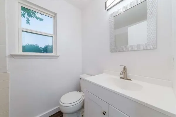 $2,200 | 5535 Pine Place, Austin, TX 78744