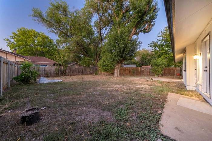 5535 Pine Place Austin, TX 78744 - Photo 25 of 25