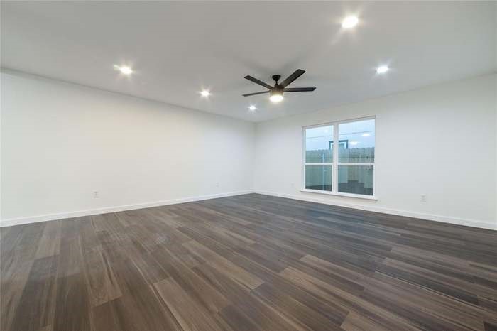 5535 Pine Place Austin, TX 78744 - Photo 4 of 25