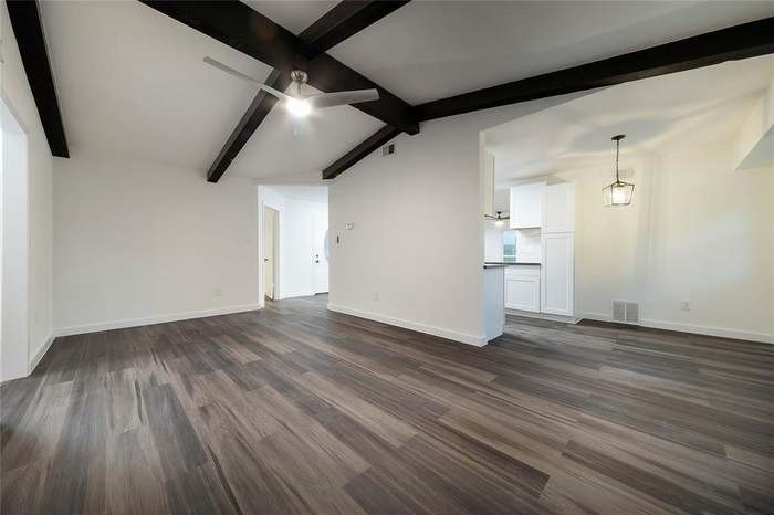 5535 Pine Place Austin, TX 78744 - Photo 10 of 25